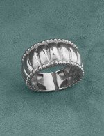 Кольцо из белого золота