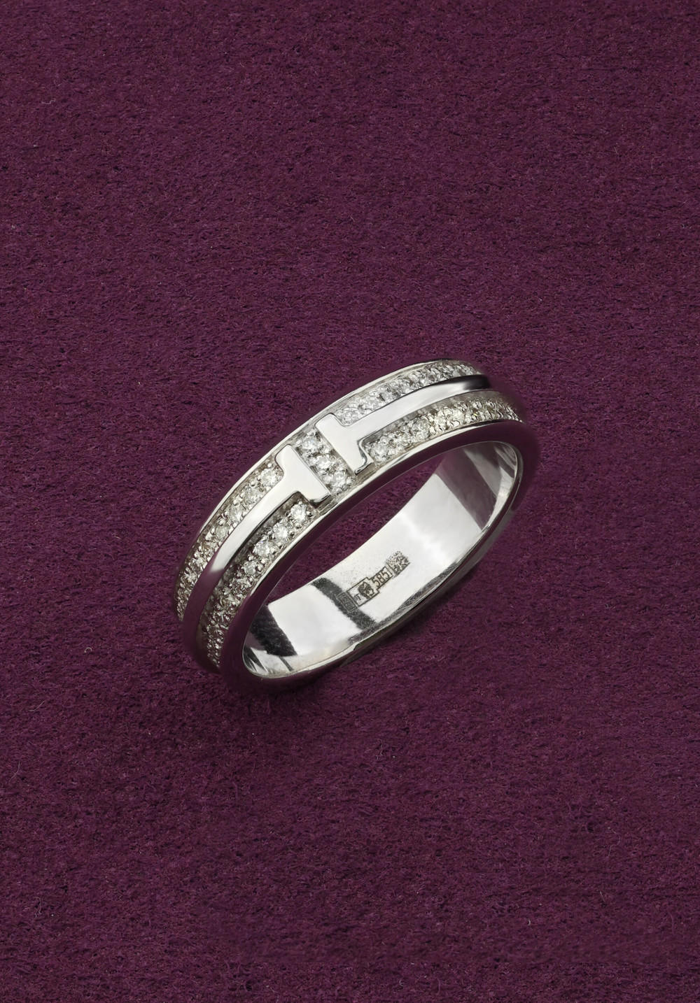 Кольцо из белого золота 585 пробы c бриллиантами