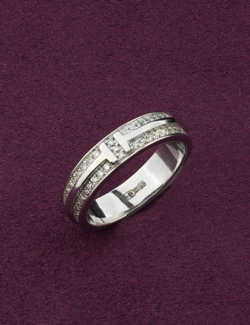 Кольцо из белого золота c бриллиантами