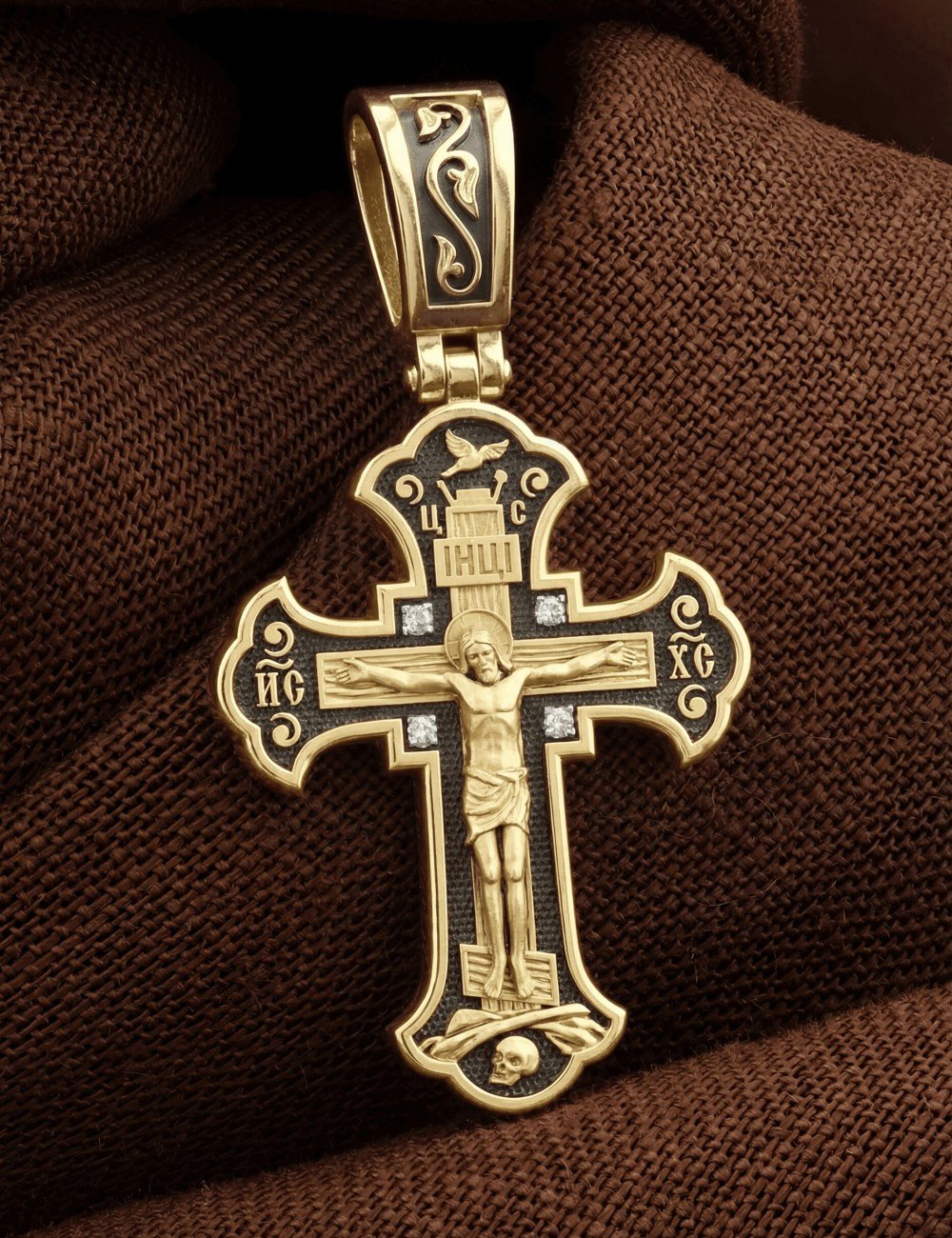 Крест из лимонного золота c бриллиантами