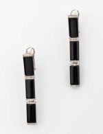 Серьги из белого золота c бриллиантами и ониксом