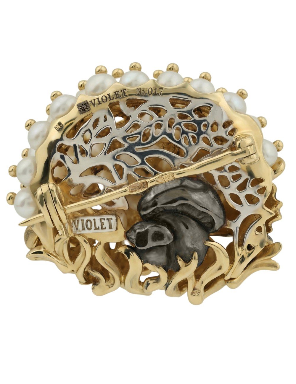 Брошь из лимонного золота c эмалью и жемчугом