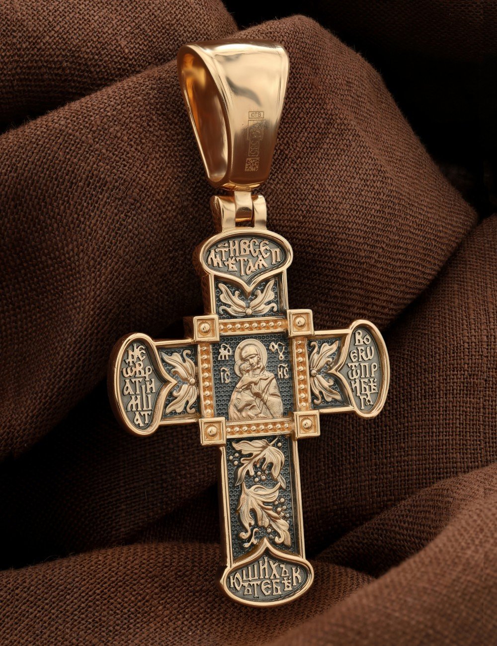 Крест из золота
