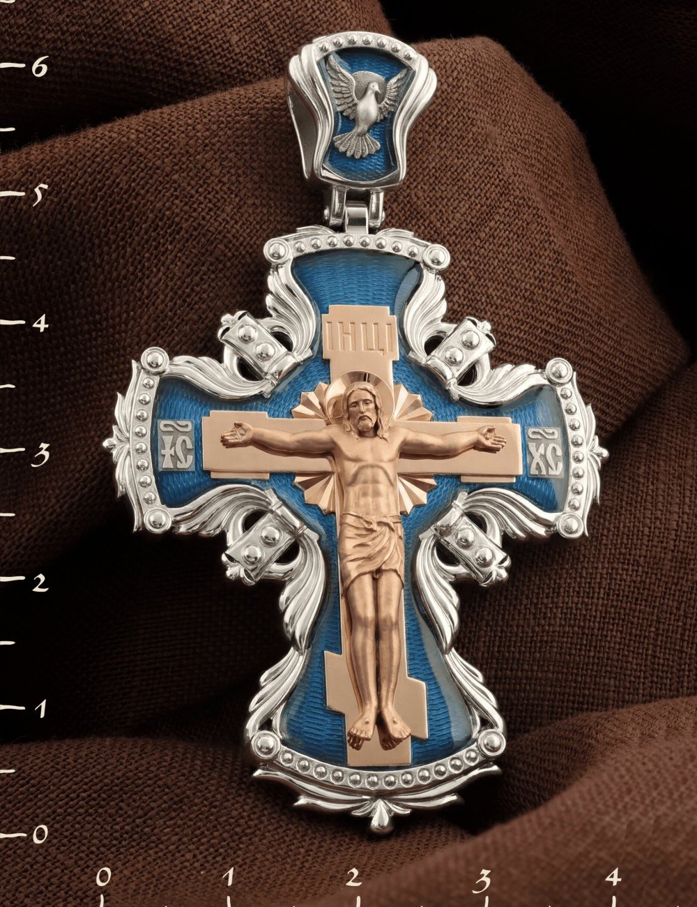 Крест из белого золота c эмалью