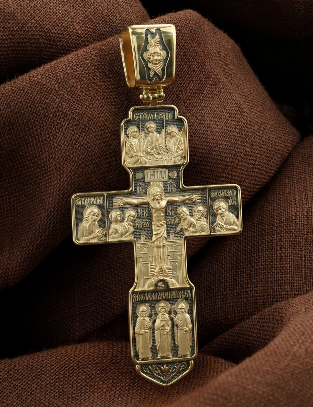 Крест из лимонного золота