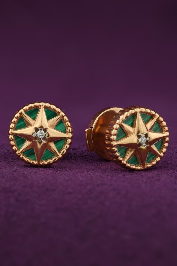 Серьги из золота c бриллиантами и малахитом