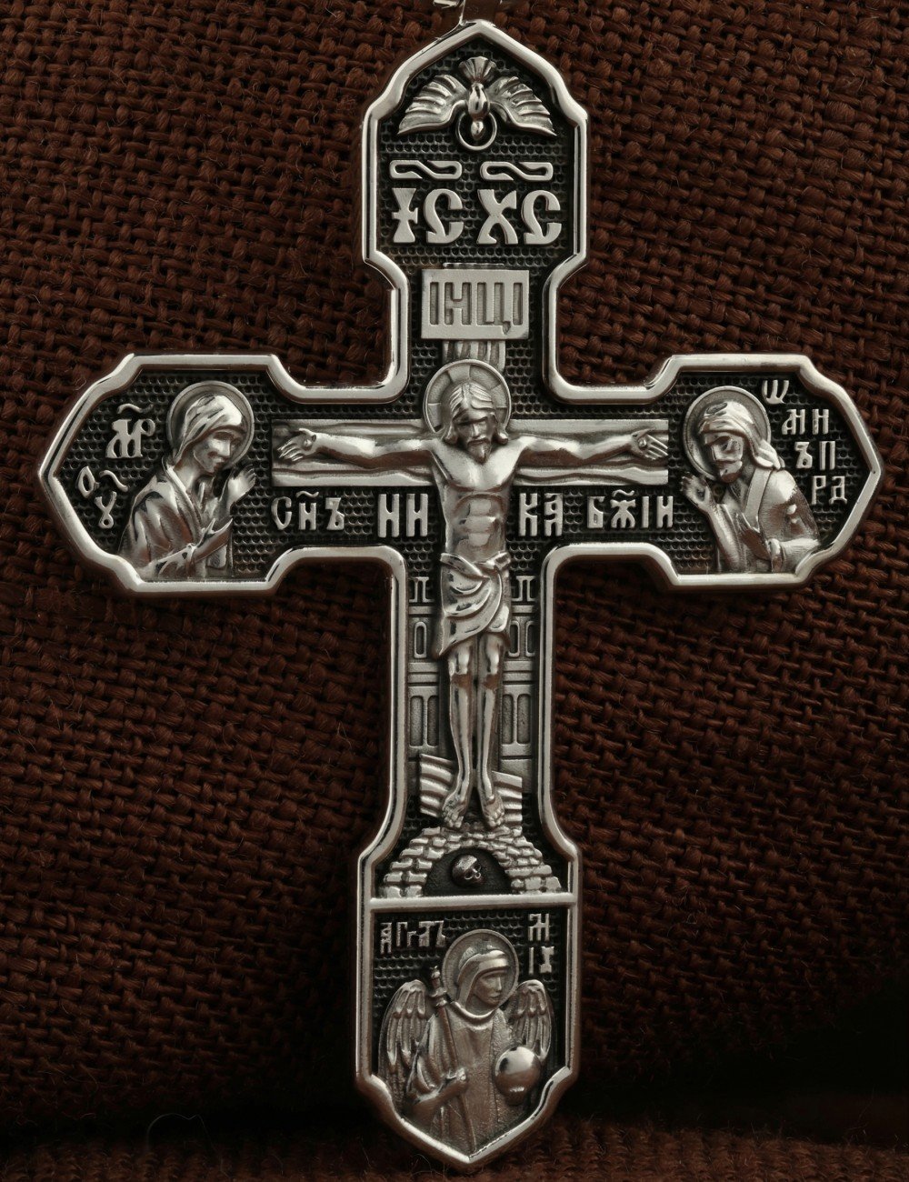 Крест из белого золота