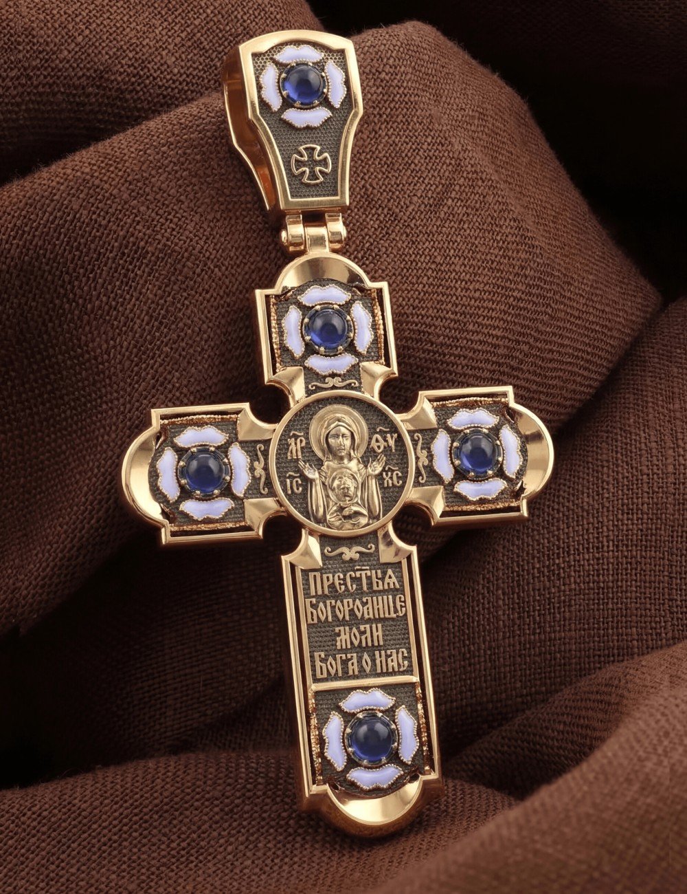 Крест из золота c эмалью и сапфиром