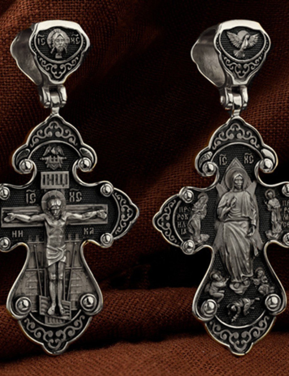 Крест из белого золота