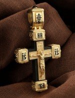 Крест из лимонного золота c эмалью, ониксом и эбеновым деревом