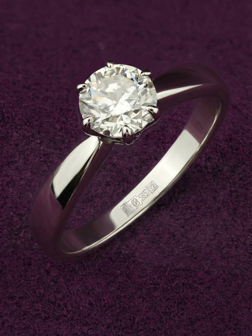 Кольцо из белого золота 585 пробы c бриллиантами