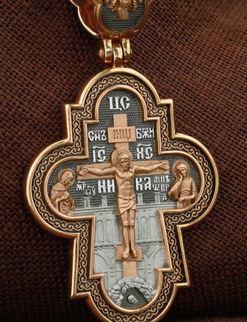 Крест из золота