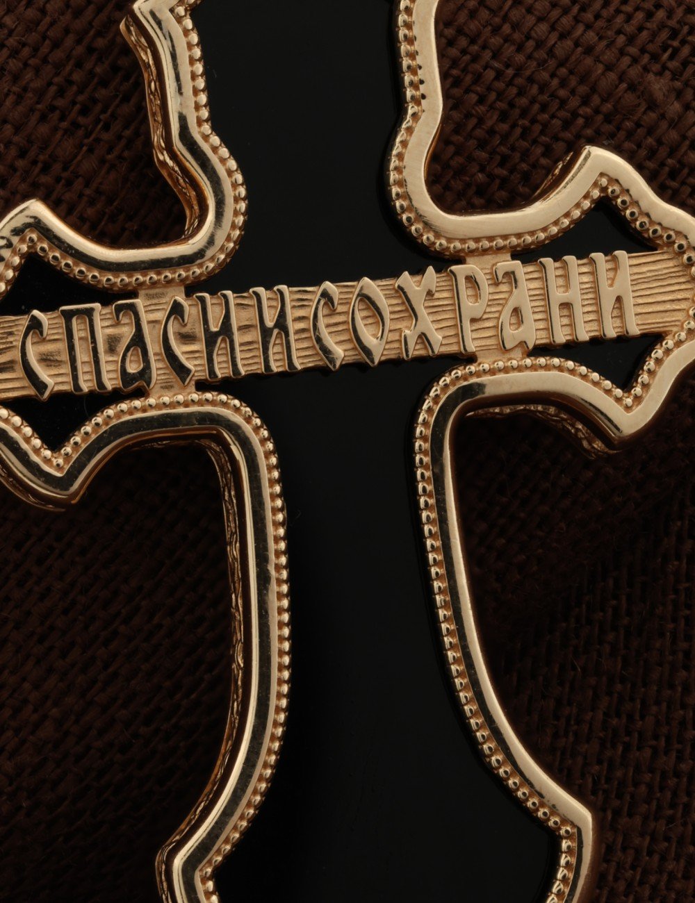 Крест из золота c ониксом