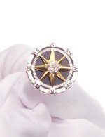 Кольцо из белого золота c эмалью и ониксом