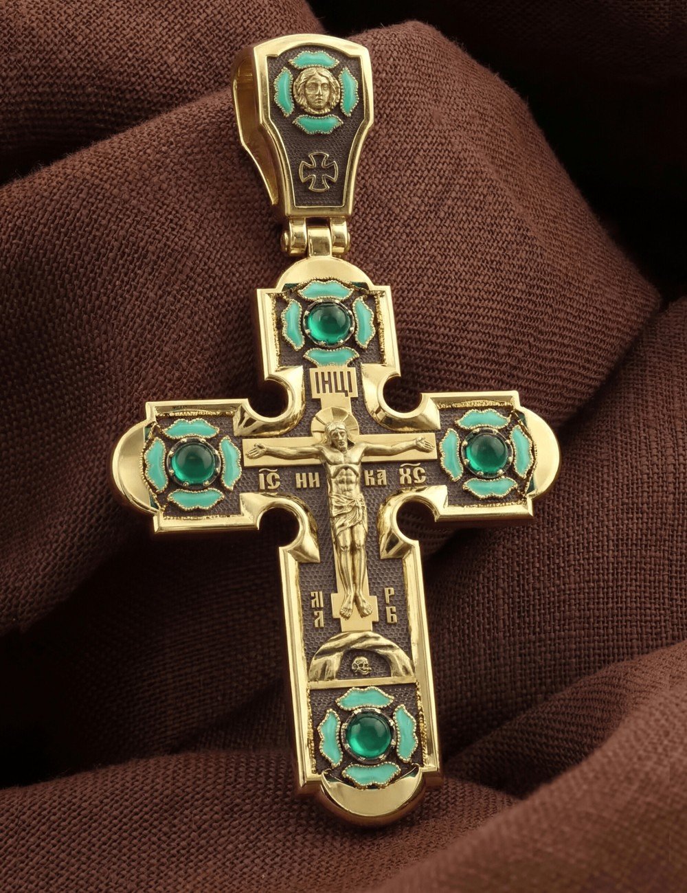 Крест из лимонного золота c эмалью и хризопразом