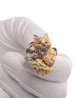 Кольцо из лимонного золота c эмалью