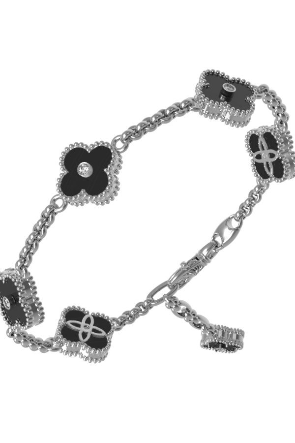 Браслет из белого золота c бриллиантами и ониксом