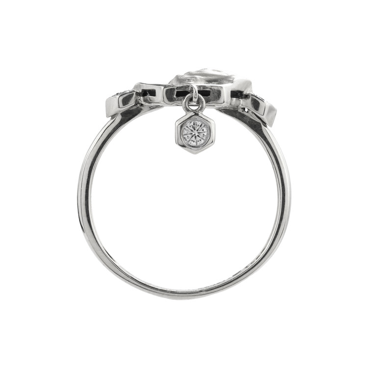 Кольцо из белого золота 585 пробы c бриллиантами и ониксом