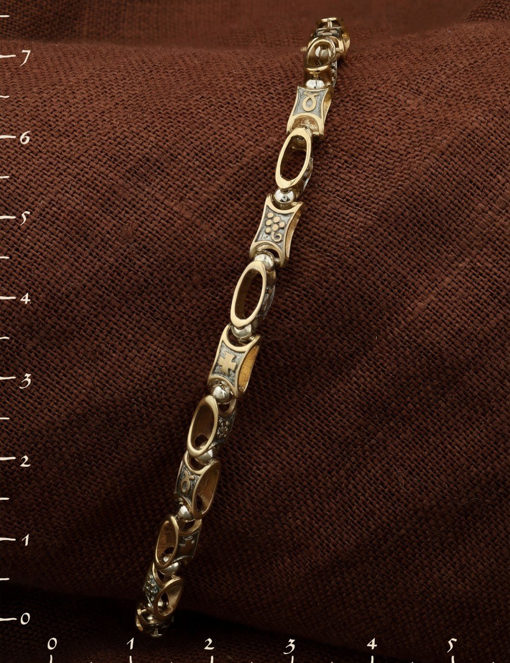 Браслет из лимонного золота