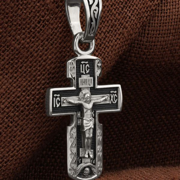 Крест из белого золота 585 пробы