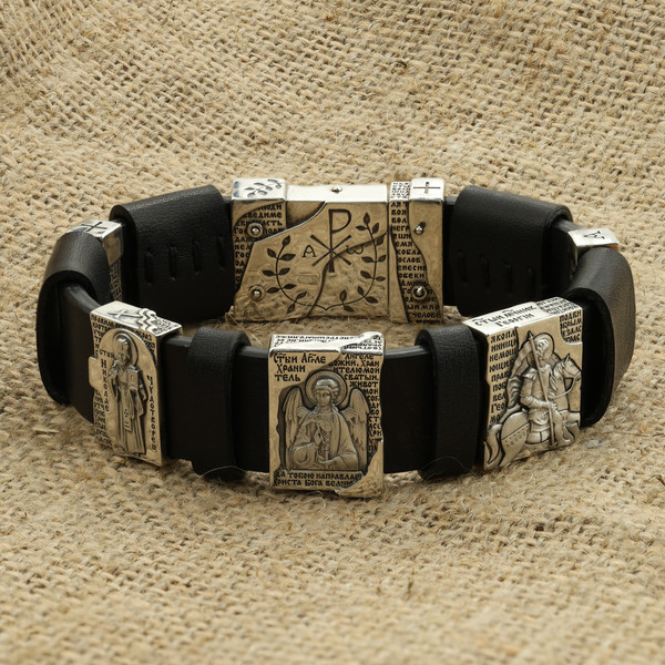 Браслет из серебра 925 пробы c кожаным шнурком