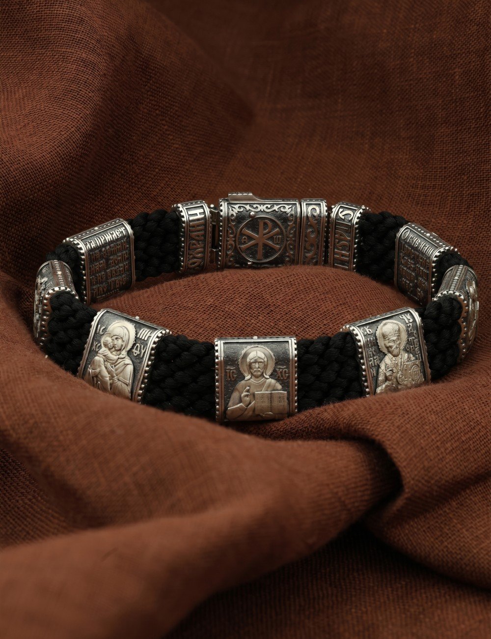 Браслет из серебра 960 пробы c шёлковым шнурком