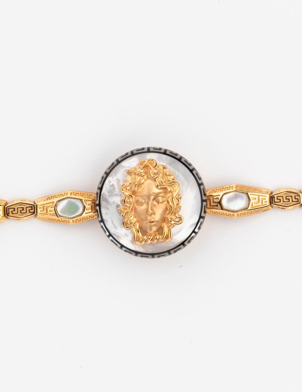 Браслет из золота c эмалью и перламутром