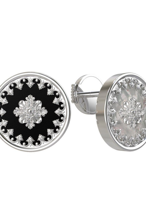 Серьги из белого золота c ониксом и перламутром