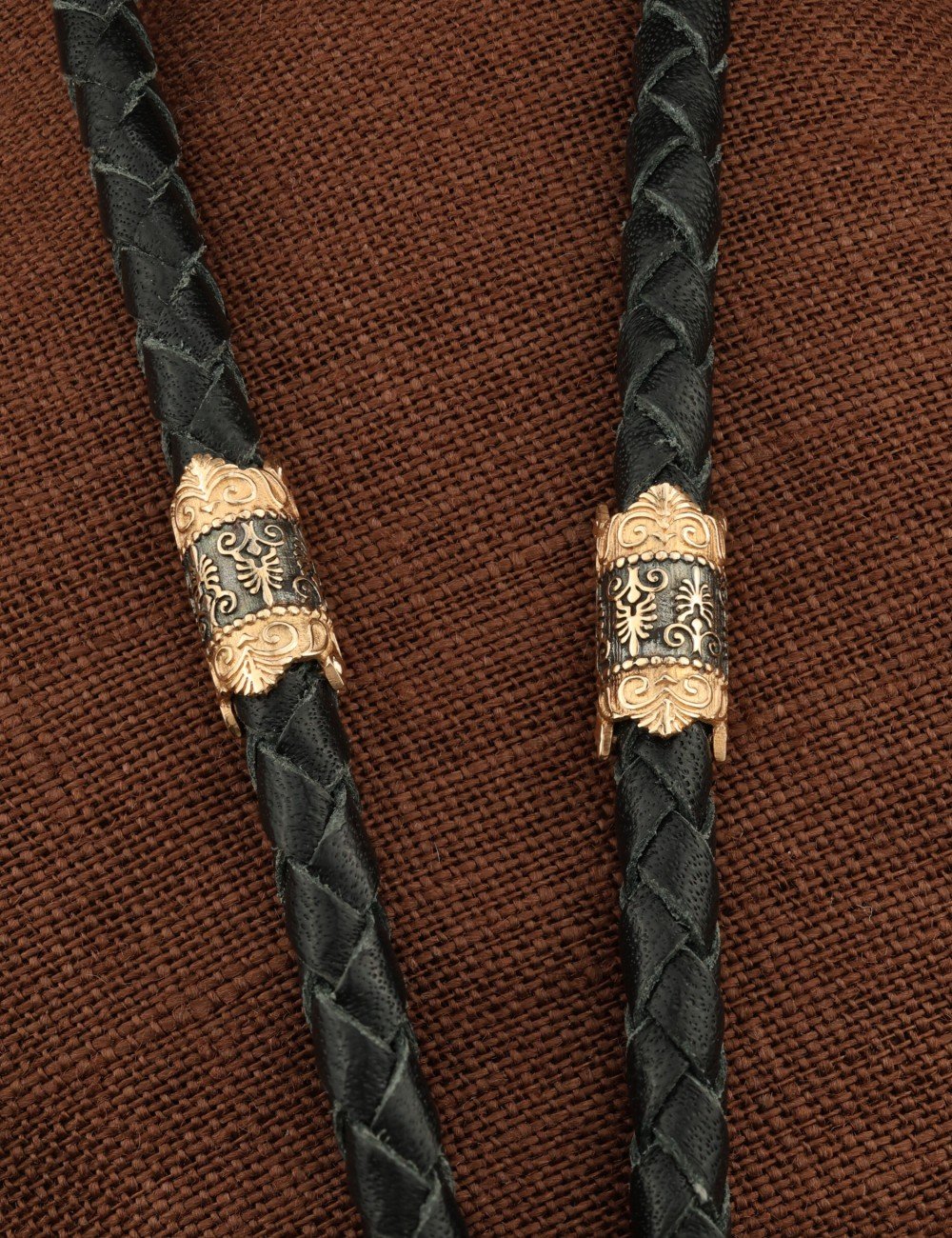 Гайтан из золота c кожаным шнурком