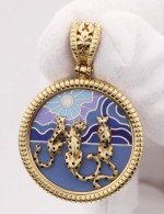 Подвеска из лимонного золота 585 пробы c эмалью