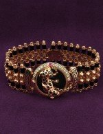 Браслет из золота c эмалью, ониксом и рубином