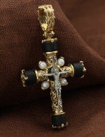 Крест из лимонного золота c жемчугом и ониксом