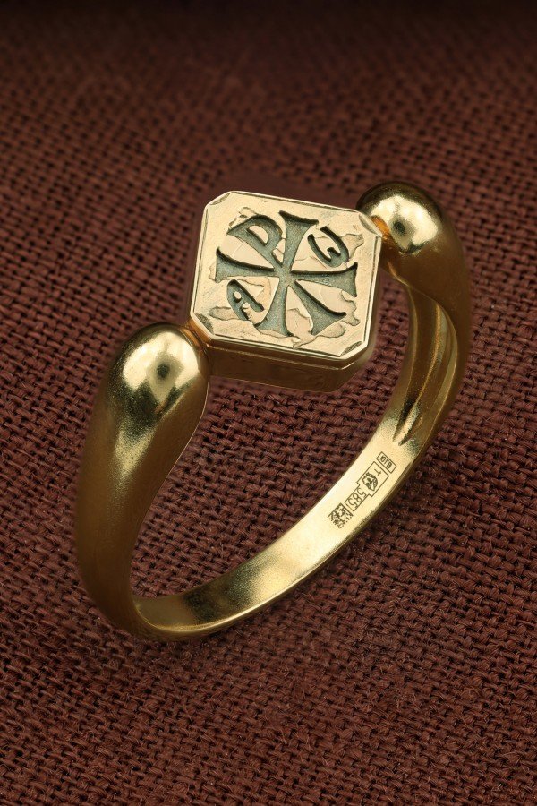 Кольцо из зелёного золота