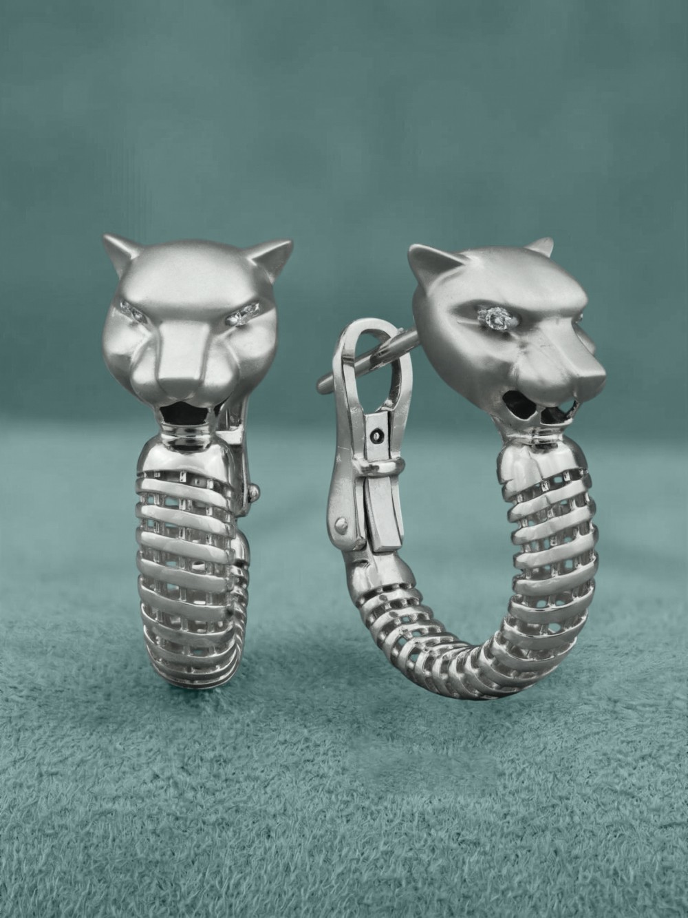 Серьги из белого золота 585 пробы c бриллиантами