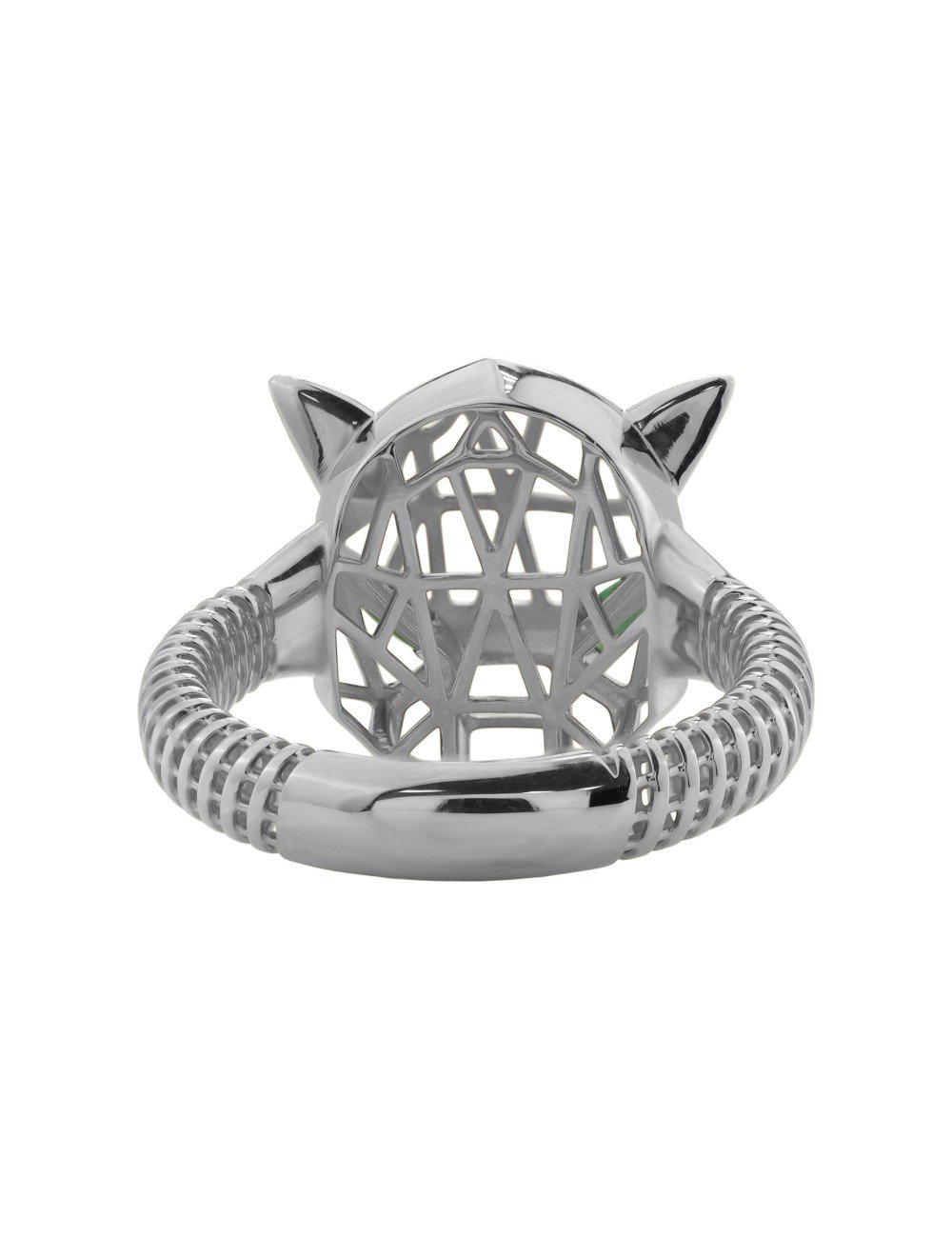 Кольцо из белого золота c изумрудом