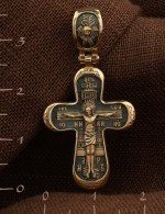 Крест из золота
