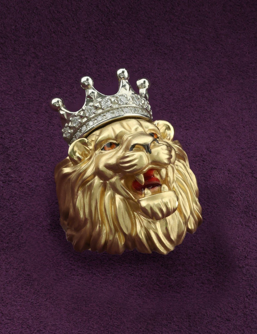 Кольцо из лимонного золота c эмалью и бриллиантами