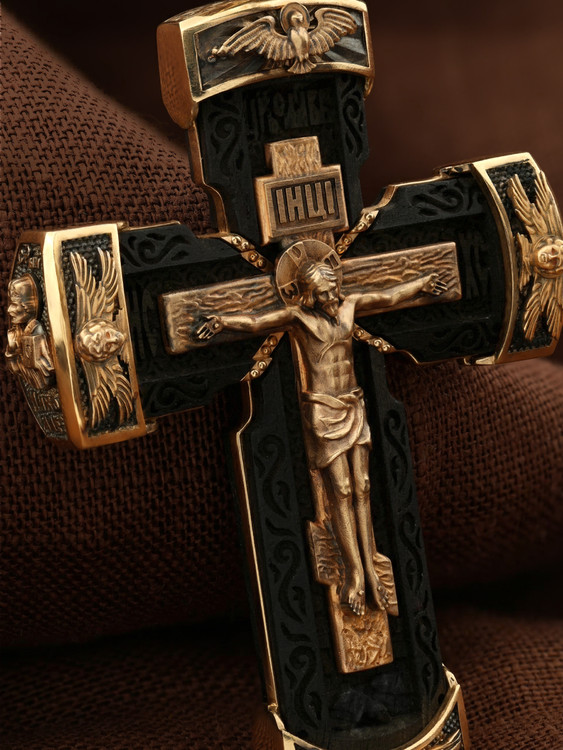 Крест из красного золота 585 пробы c эбеновым деревом