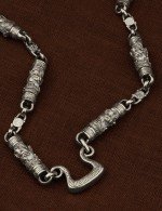 Цепь из белого золота c эмалью и бивнем мамонта