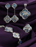 Серьги из белого золота c эмалью и перламутром