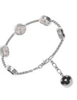 Браслет из белого золота c бриллиантами, ониксом и перламутром