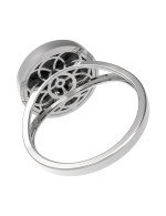 Кольцо из белого золота c бриллиантами и ониксом