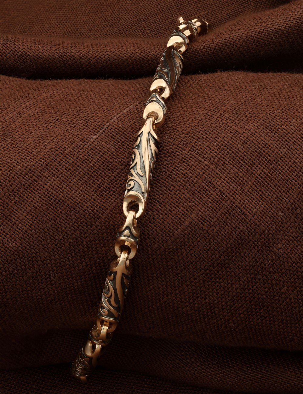 Браслет из золота