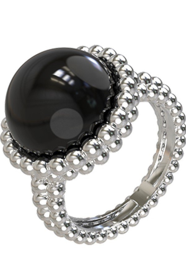 Кольцо из белого золота c ониксом