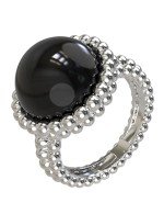 Кольцо из белого золота c ониксом