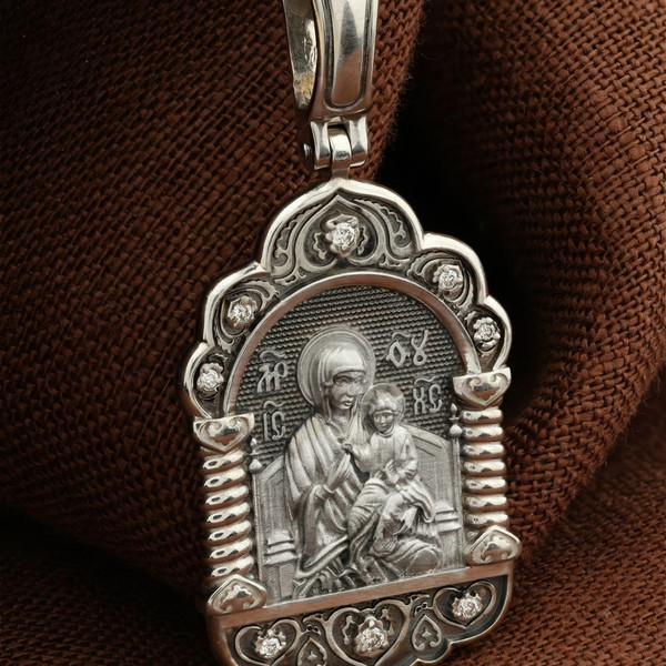 Нательная икона из белого золота 585 пробы c бриллиантами