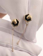 Серьги из лимонного золота c бриллиантами и ониксом