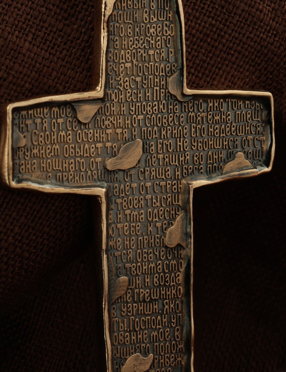 Крест из золота