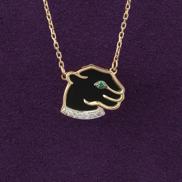 Колье из лимонного золота 585 пробы c бриллиантами, изумрудом и ониксом