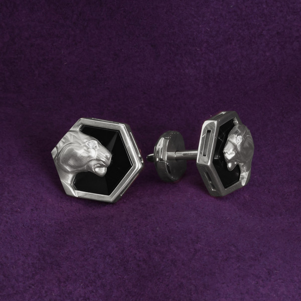 Серьги из белого золота 585 пробы c бриллиантами и ониксом